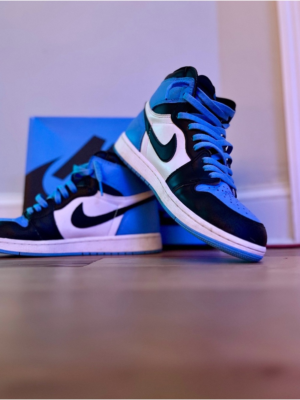 Nike Air Jordan 1 Mid "UNC TOE" - Black, Blue & White US size 9